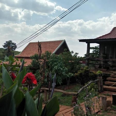 Ratanak Tep Rithea Homestay Banlung Екстер'єр фото